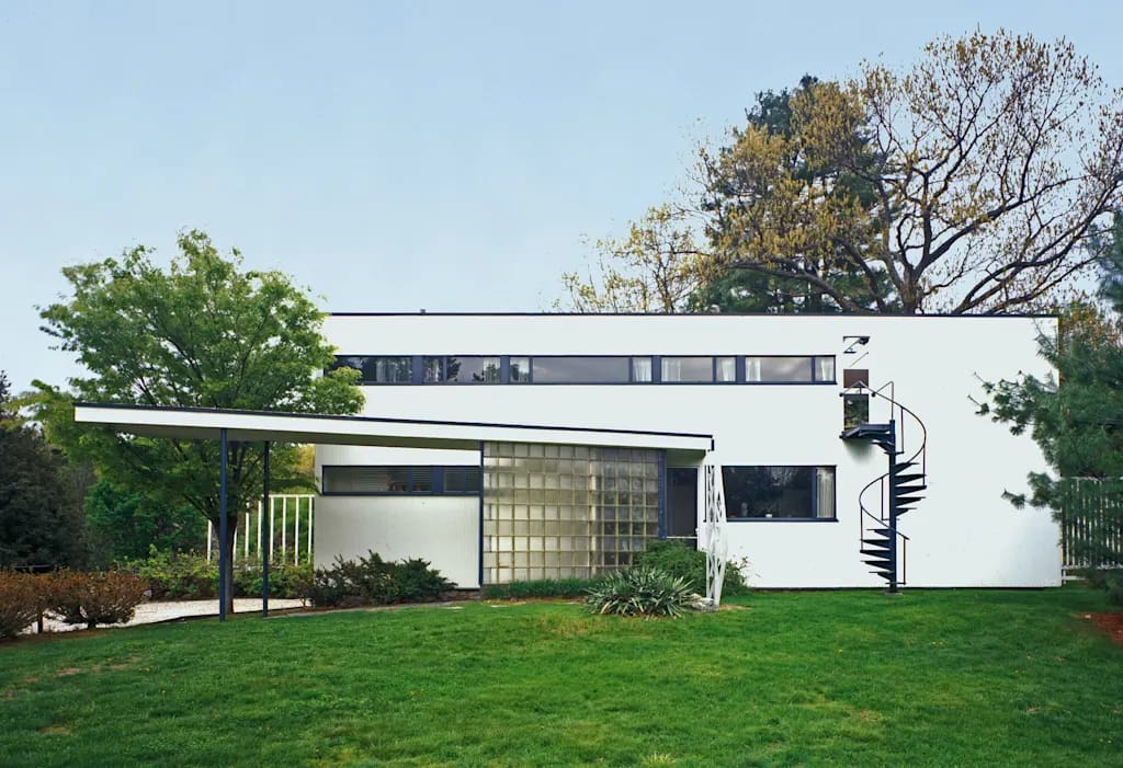 How do you design a bathroom for the godfather of the Bauhaus? Keep it simple