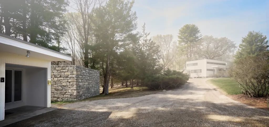 How do you design a bathroom for the godfather of the Bauhaus? Keep it simple