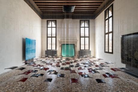 Melding Chinese lacquer with European abstraction